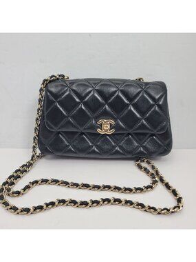 Chanel 25S Classic Flap Bag Black Lambskin With Gold-Tone Chain & Logo France